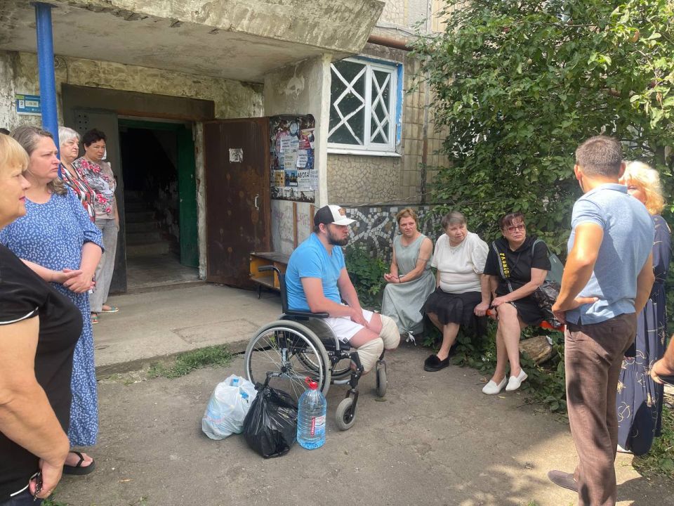 Денис Машков: В рамках выполнения поручения Главы Донецкой Народной Республики Дениса Пушилина, провел встречу с населением в г. Горловка Денис Машков: В рамках выполнения поручения Главы Донецкой Народной Республики Дениса Пушилина, провел встречу с населением в г. Горловка