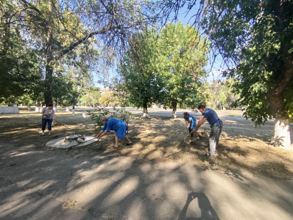 Роман Конев: Партийцы Единой России Центрально-Городского района Горловки поддерживают проект «Городская среда» Роман Конев: Партийцы Единой России Центрально-Городского района Горловки поддерживают проект «Городская среда»