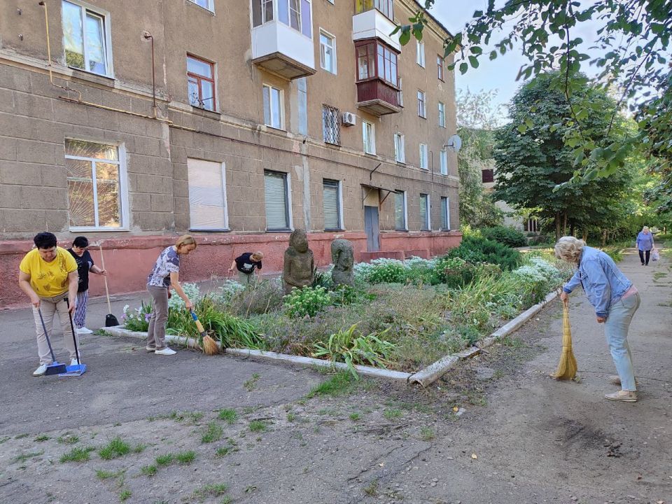 Роман Конев: Партийцы Единой России Центрально-Городского района Горловки поддерживают проект «Городская среда» Роман Конев: Партийцы Единой России Центрально-Городского района Горловки поддерживают проект «Городская среда»