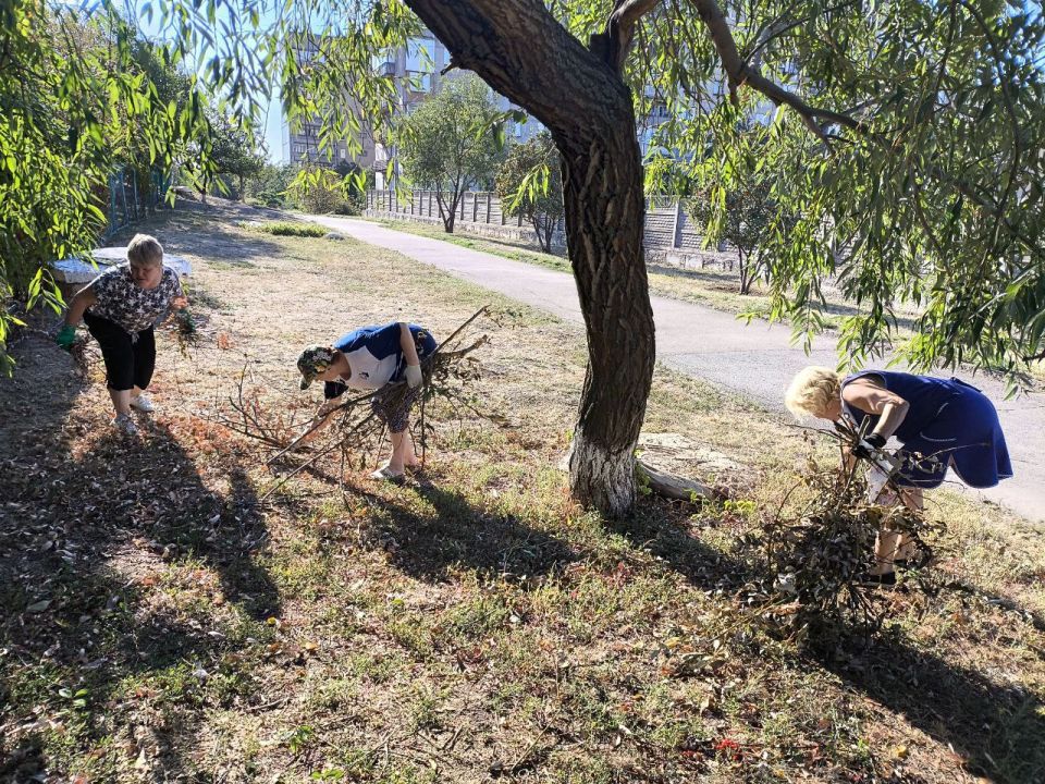 Роман Конев: Партийцы Единой России Центрально-Городского района Горловки поддерживают проект «Городская среда» Роман Конев: Партийцы Единой России Центрально-Городского района Горловки поддерживают проект «Городская среда»