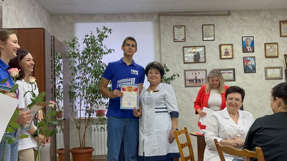 Иван Приходько: В Горловке состоялось награждение волонтеров Иван Приходько: В Горловке состоялось награждение волонтеров