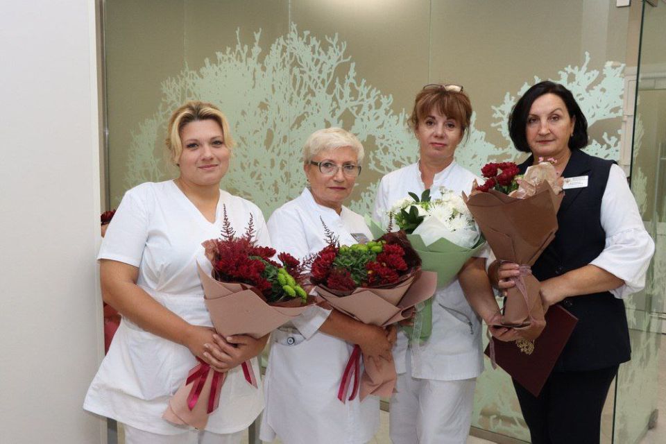 Денис Пушилин: С руководителем ФМБА России Вероникой Скворцовой наградили медиков за труд, верность долгу и профессионализм Денис Пушилин: С руководителем ФМБА России Вероникой Скворцовой наградили медиков за труд, верность долгу и профессионализм