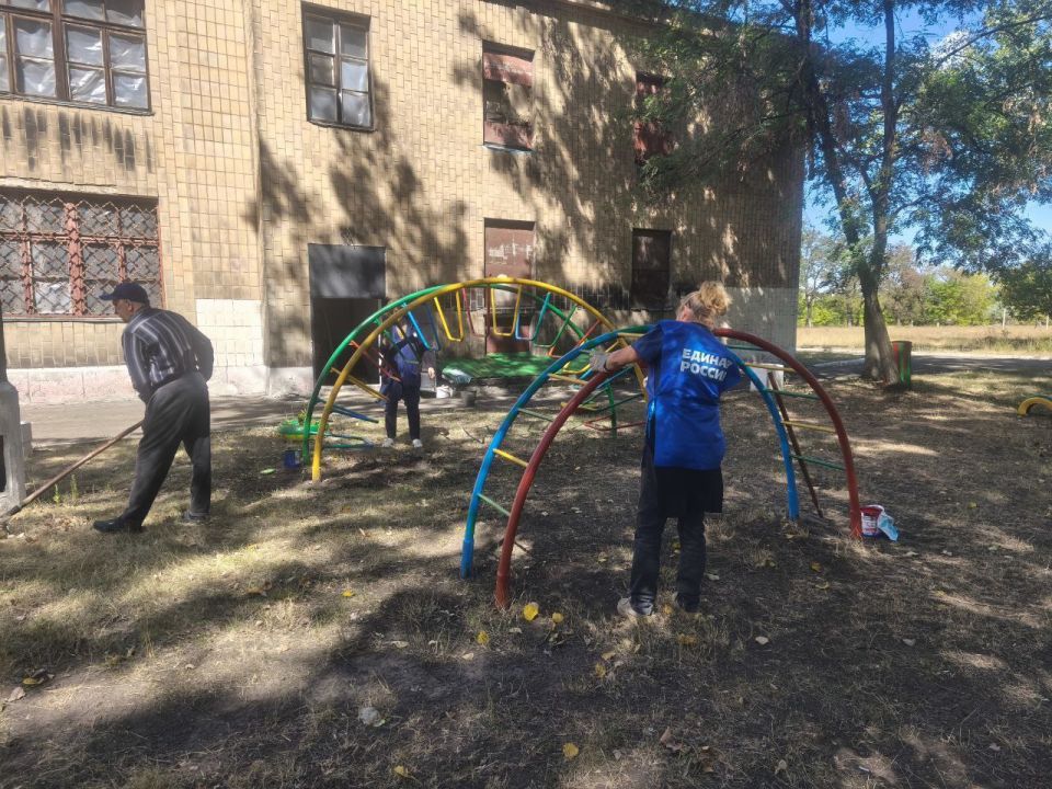 Иван Приходько: В Никитовском районе Горловки продолжается масштабный партийный проект Единой России «Городская среда» Иван Приходько: В Никитовском районе Горловки продолжается масштабный партийный проект Единой России «Городская среда»