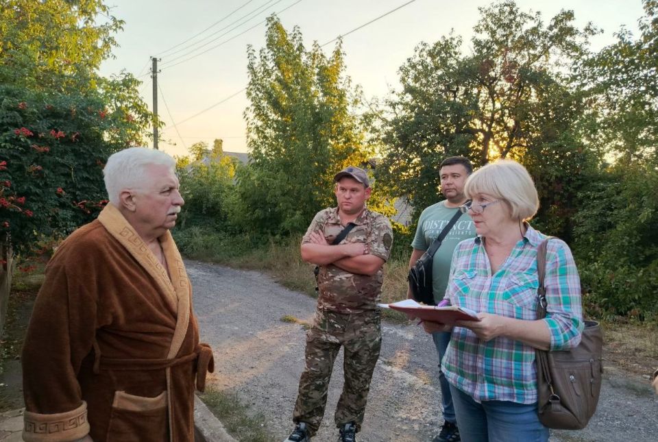 Роман Конев: Во исполнение указания Главы Донецкой Народной Республики Дениса Владимировича Пушилина и для рассмотрения жалоб от населения, сегодня, 28 августа, в поселке Центрально-Городского района Горловки была проведена... Роман Конев: Во исполнение указания Главы Донецкой Народной Республики Дениса Владимировича Пушилина и для рассмотрения жалоб от населения, сегодня, 28 августа, в поселке Центрально-Городского района Горловки была проведена...