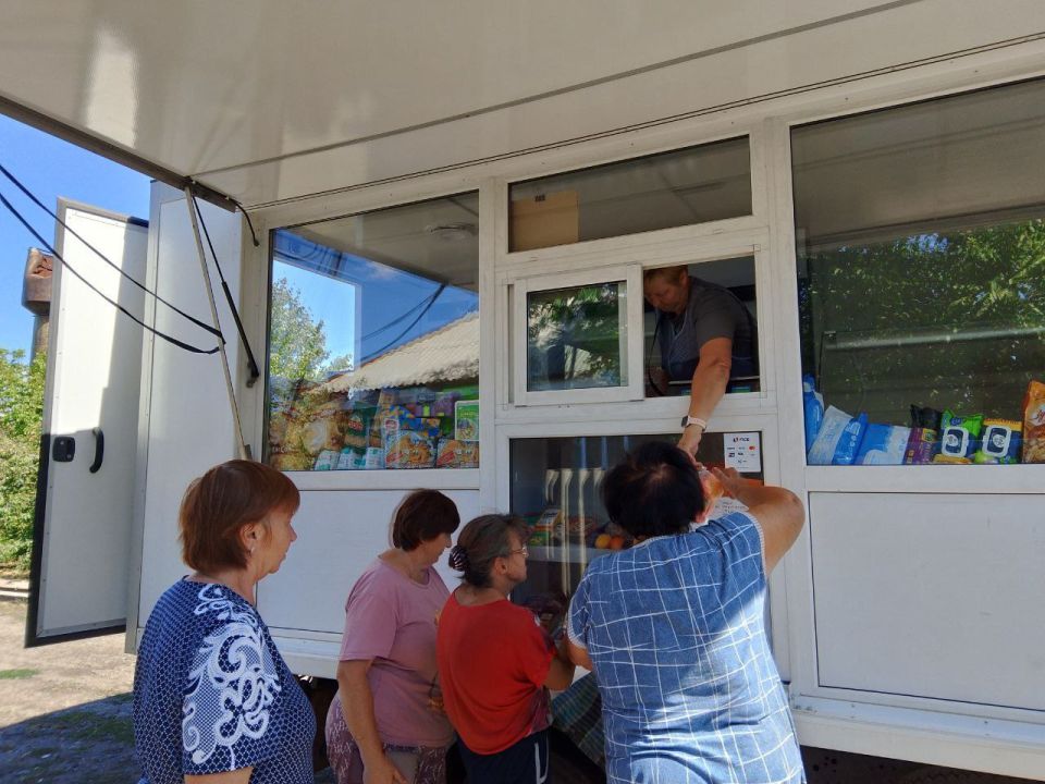 С 27 по 29 августа 2025 года осуществлена выездная торговля с использованием автомагазинов в населенных пунктах городских округов Донецк, Докучаевск, Горловка, Мариуполь, на территории г С 27 по 29 августа 2025 года осуществлена выездная торговля с использованием автомагазинов в населенных пунктах городских округов Донецк, Докучаевск, Горловка, Мариуполь, на территории г