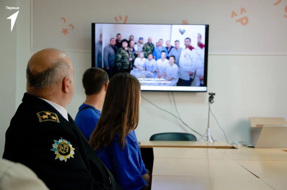 Иван Приходько: День шахтёра с Первыми. В Горловке состоялось торжественное мероприятие, посвящённое Дню шахтёра! Ключевым моментом праздника стала прямая линия с нашим шеф-регионом — Кузбассом, городом Прокопьевском Иван Приходько: День шахтёра с Первыми. В Горловке состоялось торжественное мероприятие, посвящённое Дню шахтёра! Ключевым моментом праздника стала прямая линия с нашим шеф-регионом — Кузбассом, городом Прокопьевском