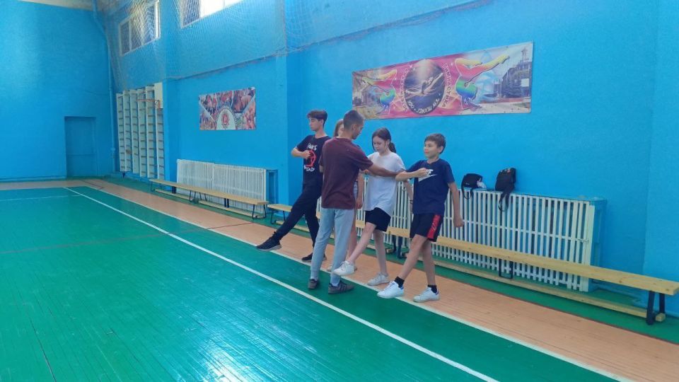 01.09.2025. Юнармейцы ВПК «Амазонки», ВПК «КОРСА» имени Героя РФ, Героя ДНР О. С. Качуры г. Горловки провели занятие по строевой подготовке 01.09.2025. Юнармейцы ВПК «Амазонки», ВПК «КОРСА» имени Героя РФ, Героя ДНР О. С. Качуры г. Горловки провели занятие по строевой подготовке