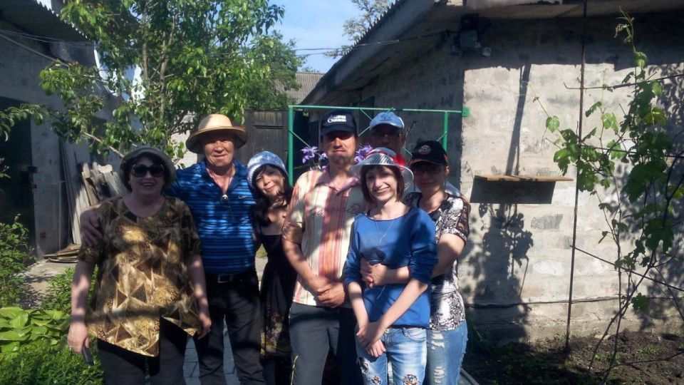 В Центрально-Городском районе Горловки продолжается акция «Добрые соседи» В Центрально-Городском районе Горловки продолжается акция «Добрые соседи»