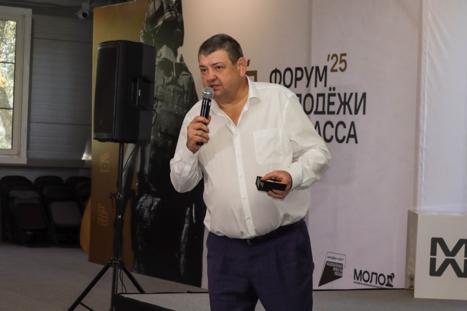 Иван Приходько: На форуме молодежи Донбасса рассказал о текущей ситуации в Горловке и существующих сложностях, связанных с дистанционным обучением, перебоями с водой и продолжающимися атаками со стороны украинских... Иван Приходько: На форуме молодежи Донбасса рассказал о текущей ситуации в Горловке и существующих сложностях, связанных с дистанционным обучением, перебоями с водой и продолжающимися атаками со стороны украинских...