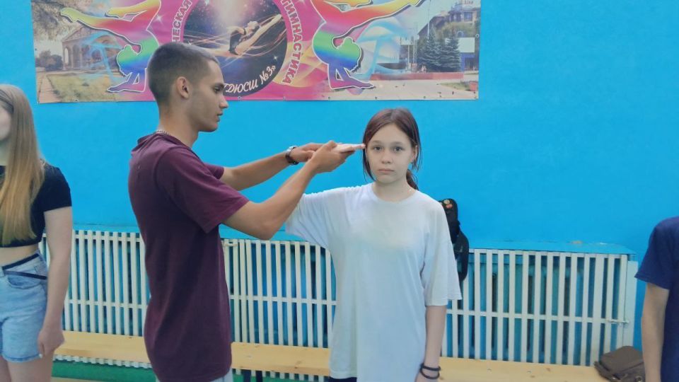 01.09.2025. Юнармейцы ВПК «Амазонки», ВПК «КОРСА» имени Героя РФ, Героя ДНР О. С. Качуры г. Горловки провели занятие по строевой подготовке 01.09.2025. Юнармейцы ВПК «Амазонки», ВПК «КОРСА» имени Героя РФ, Героя ДНР О. С. Качуры г. Горловки провели занятие по строевой подготовке