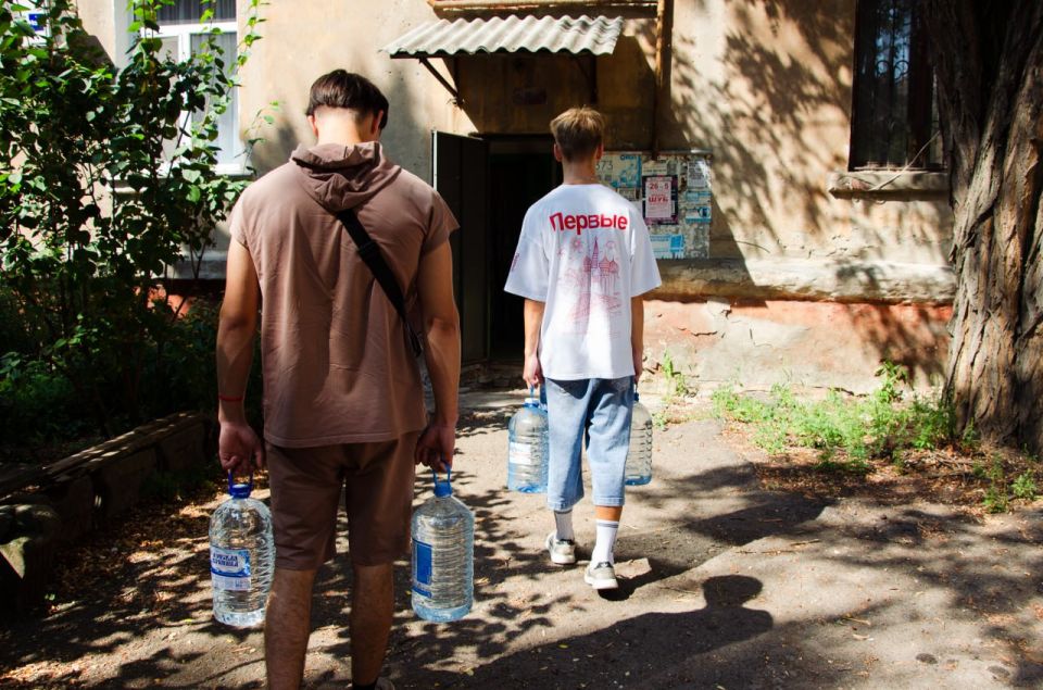 Иван Приходько: В Горловке организовали адресную доставку воды для нуждающихся Иван Приходько: В Горловке организовали адресную доставку воды для нуждающихся