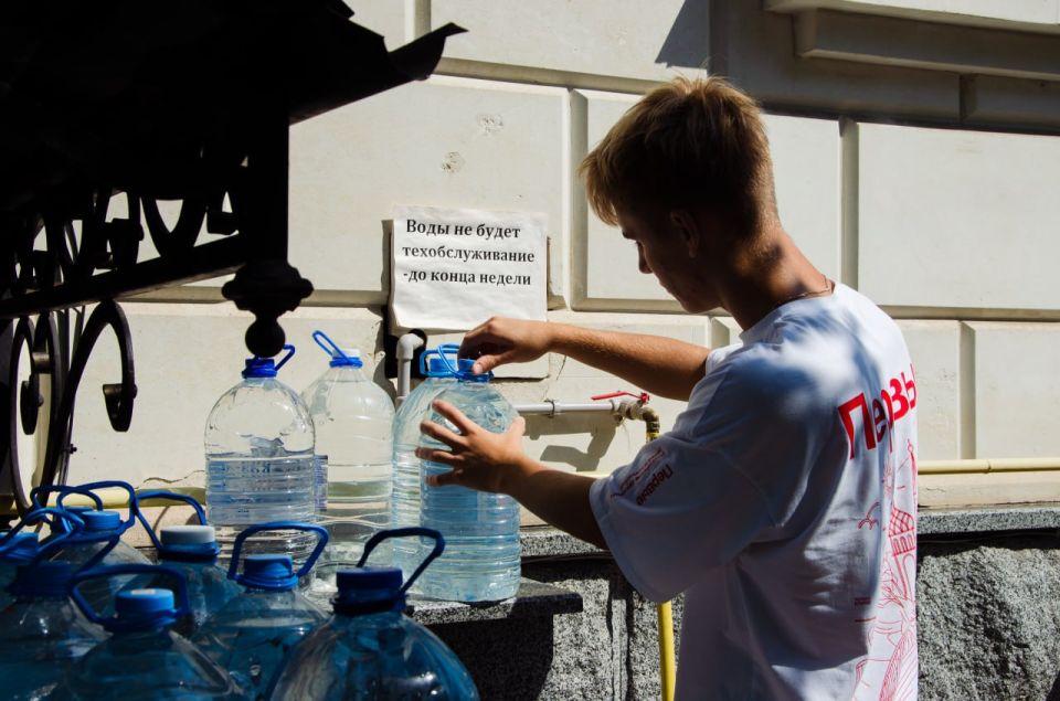 Иван Приходько: В Горловке организовали адресную доставку воды для нуждающихся Иван Приходько: В Горловке организовали адресную доставку воды для нуждающихся