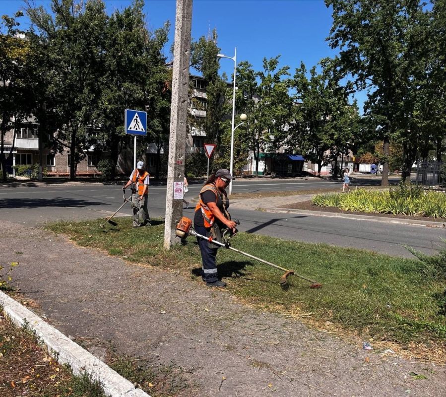 МУП «Простор» ежедневно выполняет все необходимые работы по содержанию городских улиц МУП «Простор» ежедневно выполняет все необходимые работы по содержанию городских улиц