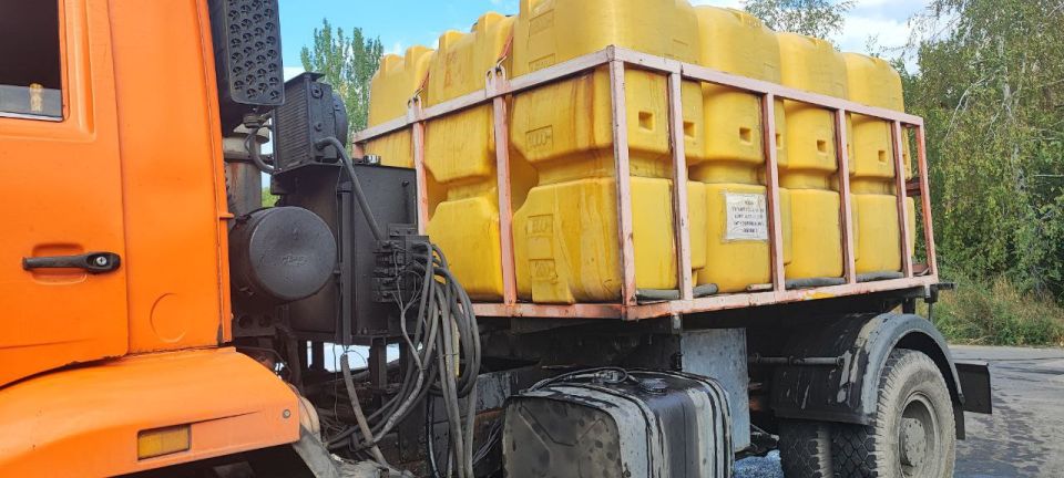 Сергей Скиданов: Мониторинг подвоза воды. Сегодня мой помощник, Прилепский Анатолий Анатольевич, проконтролировал соблюдение графика подвоза воды жителям улицы Очаковская Сергей Скиданов: Мониторинг подвоза воды. Сегодня мой помощник, Прилепский Анатолий Анатольевич, проконтролировал соблюдение графика подвоза воды жителям улицы Очаковская