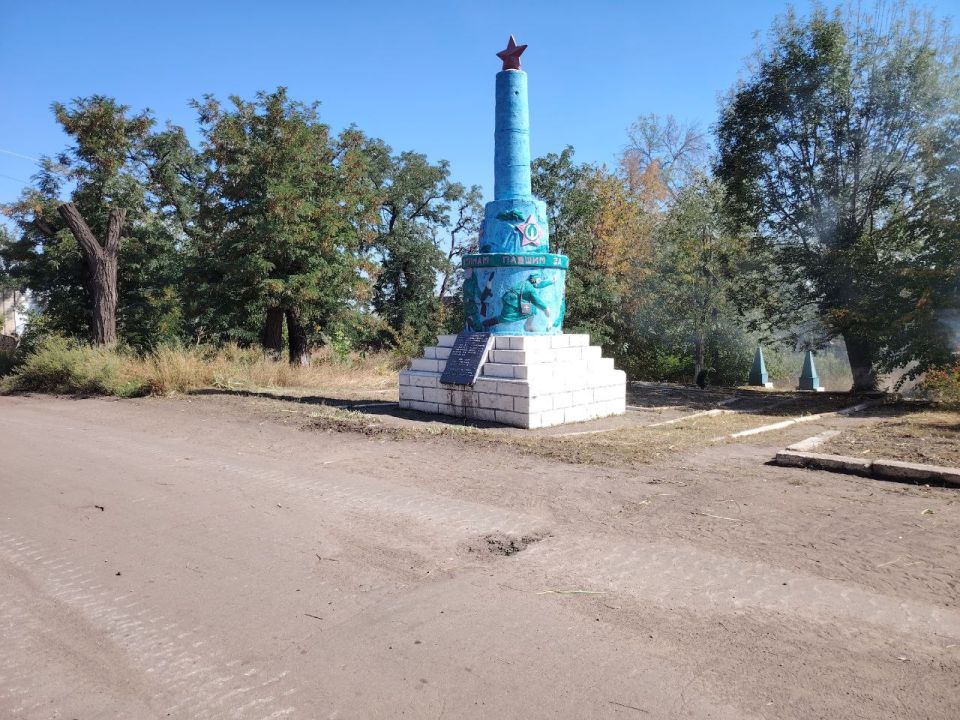 Жители поселка Зайцево по личной инициативе вышли на субботник Жители поселка Зайцево по личной инициативе вышли на субботник