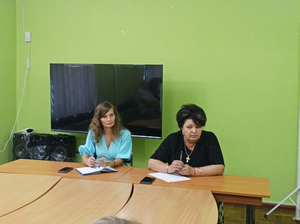 Иван Приходько: В Центрально-Городском районе Горловки прошла встреча с трудовыми коллективами Иван Приходько: В Центрально-Городском районе Горловки прошла встреча с трудовыми коллективами