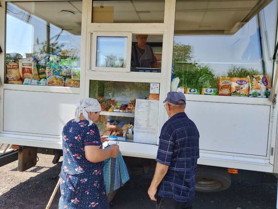 С 30 августа по 2 сентября 2025 года осуществлена выездная торговля с использованием автомагазинов в населенных пунктах городских округов Донецк, Докучаевск, Горловка, Мариуполь, на территории г С 30 августа по 2 сентября 2025 года осуществлена выездная торговля с использованием автомагазинов в населенных пунктах городских округов Донецк, Докучаевск, Горловка, Мариуполь, на территории г