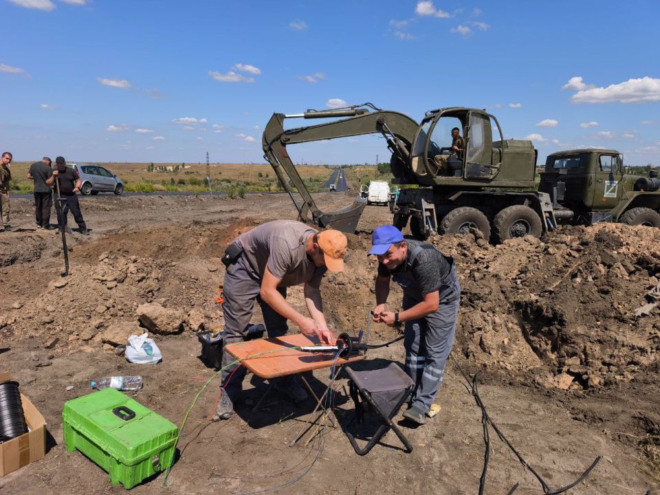 В августе 2025 года ГУП ДНР «УГЛЕТЕЛЕКОМ», в рамках выполнения своих функциональных обязанностей по обеспечению работоспособности транспортной сети передачи данных на территории Донецкой Народной Республики: