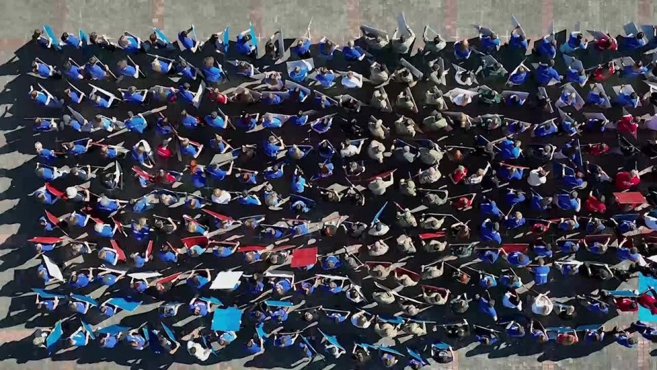 Молодёжка организовала флешмоб в День освобождения Северной Кореи