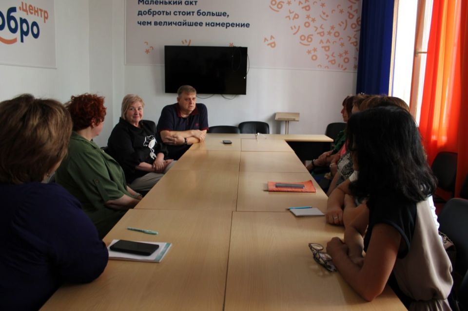 Роман Конев: ВСТРЕЧИ С НАСЕЛЕНИЕМ. 3 сентября 2025 года депутаты Горловского городского совета от фракции «Единая Россия» - Наталия Ботвина, Николай Гальченко, Светлана Евсеенко, Алексей Костин, Андрей Костюк, Геннадий... Роман Конев: ВСТРЕЧИ С НАСЕЛЕНИЕМ. 3 сентября 2025 года депутаты Горловского городского совета от фракции «Единая Россия» - Наталия Ботвина, Николай Гальченко, Светлана Евсеенко, Алексей Костин, Андрей Костюк, Геннадий...