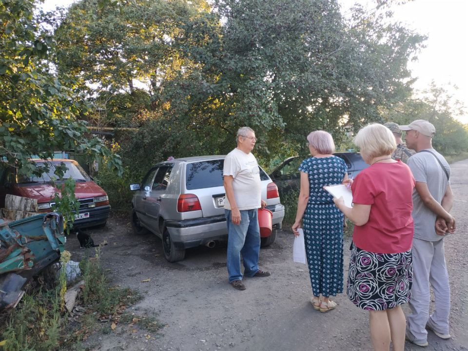Иван Приходько: Во исполнение указания Главы Донецкой Народной Республики Дениса Владимировича Пушилина и для рассмотрения жалоб от населения сегодня, 3 сентября, в поселке Центрально-Городского района Горловки была... Иван Приходько: Во исполнение указания Главы Донецкой Народной Республики Дениса Владимировича Пушилина и для рассмотрения жалоб от населения сегодня, 3 сентября, в поселке Центрально-Городского района Горловки была...