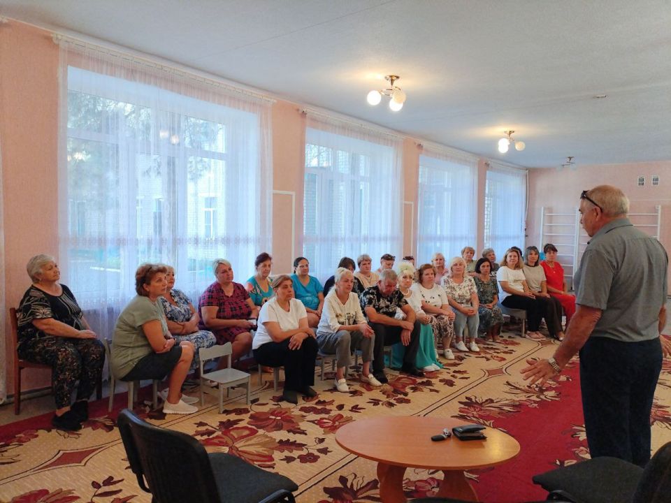 Иван Приходько: Открытый диалог: состоялись встречи лидера общественного мнения с трудовыми коллективами