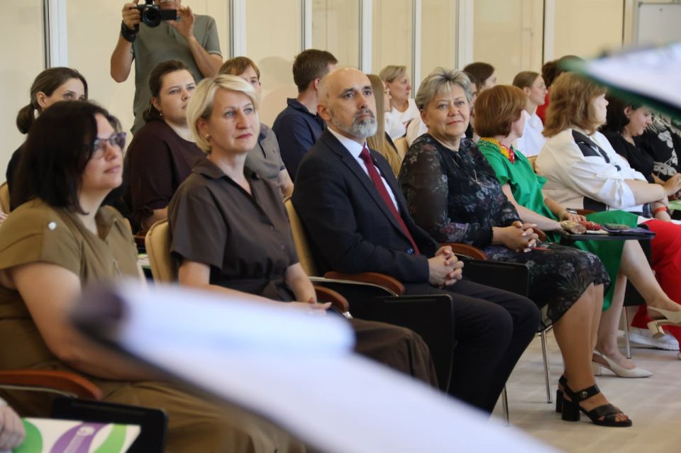 Молодые педагоги — будущее образования! Молодые педагоги — будущее образования!