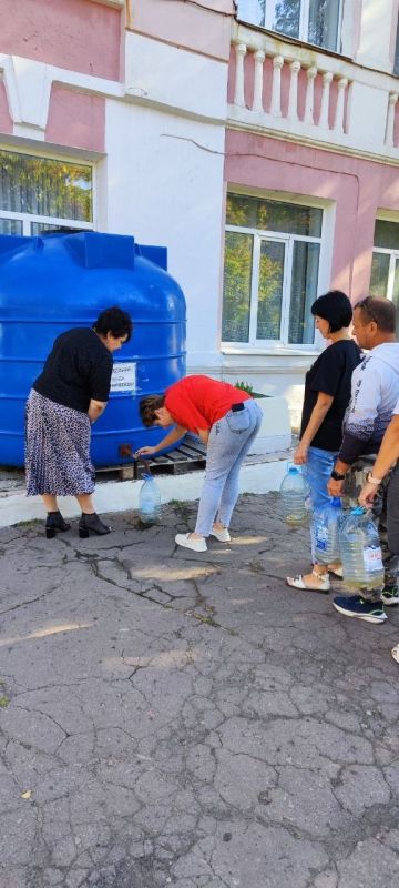 Роман Конев: 3 сентября 2025 года во исполнение поручения Главы Донецкой Народной Республики депутаты Горловского городского совета Донецкой Народной Республики Наталия Ботвина, София Потапова, Нелля Якуненко, Светлана... Роман Конев: 3 сентября 2025 года во исполнение поручения Главы Донецкой Народной Республики депутаты Горловского городского совета Донецкой Народной Республики Наталия Ботвина, София Потапова, Нелля Якуненко, Светлана...