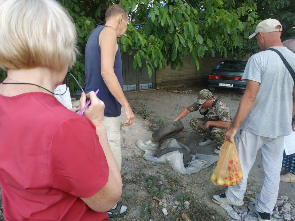 Иван Приходько: Во исполнение указания Главы Донецкой Народной Республики Дениса Владимировича Пушилина и для рассмотрения жалоб от населения сегодня, 3 сентября, в поселке Центрально-Городского района Горловки была... Иван Приходько: Во исполнение указания Главы Донецкой Народной Республики Дениса Владимировича Пушилина и для рассмотрения жалоб от населения сегодня, 3 сентября, в поселке Центрально-Городского района Горловки была...