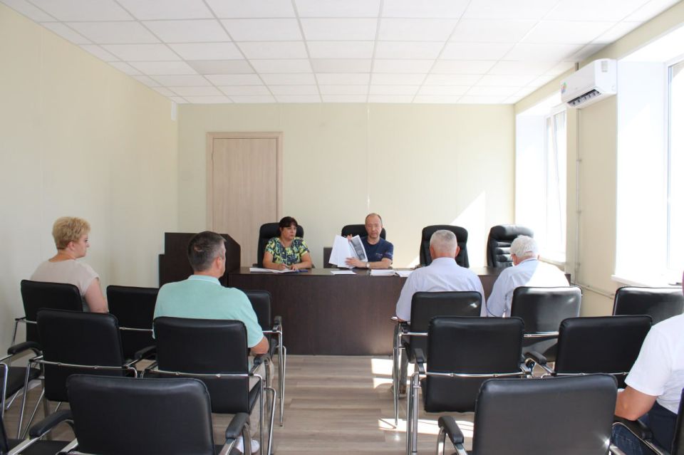 Итоги заседания межведомственной комиссии по рассмотрению вопросов о приостановлении начисления платы за жилищно-коммунальные услуги в жилых домах и квартирах, повреждённых в результате боевых действий, в которых не... Итоги заседания межведомственной комиссии по рассмотрению вопросов о приостановлении начисления платы за жилищно-коммунальные услуги в жилых домах и квартирах, повреждённых в результате боевых действий, в которых не...