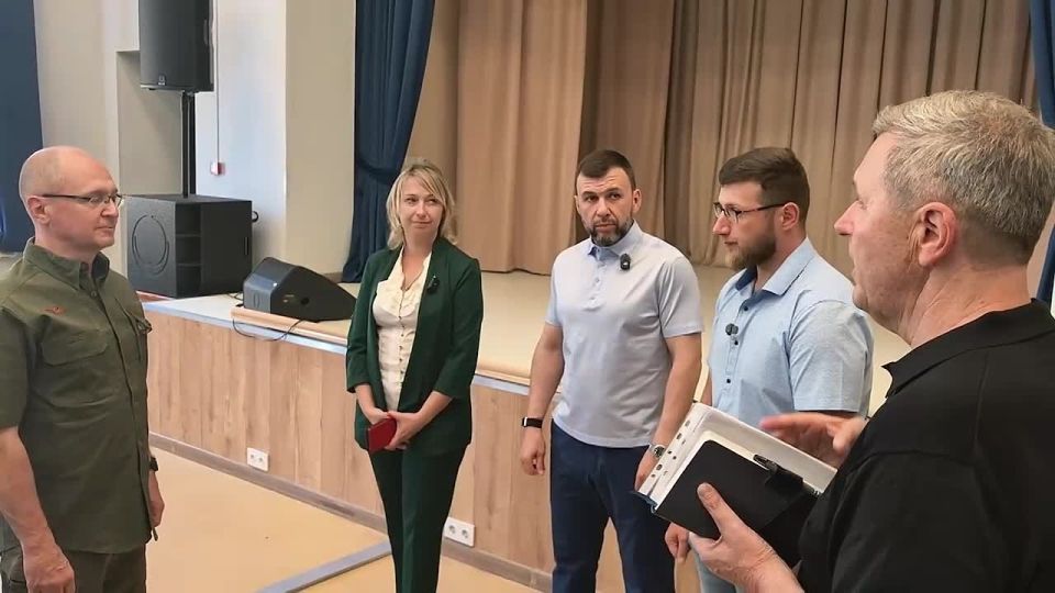 Денис Пушилин: С первым замруководителя Администрации Президента РФ Сергеем Кириенко посетили Дом культуры в Еленовке Докучаевского городского округа, который получил вторую жизнь, а местные жители — прекрасное место для...