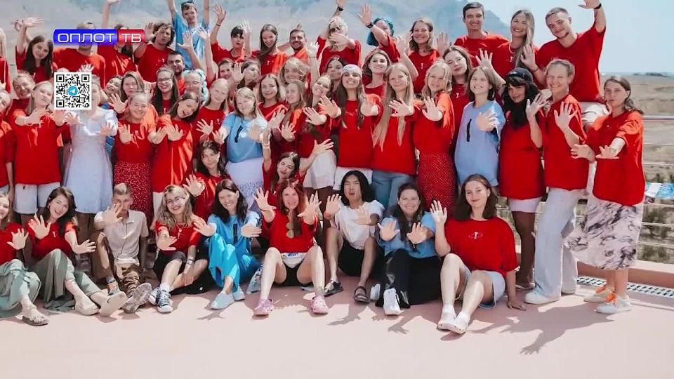 Иван Приходько: Студентка АДИ приняла участие в фестивале «Таврида АРТ» в качестве волонтёра