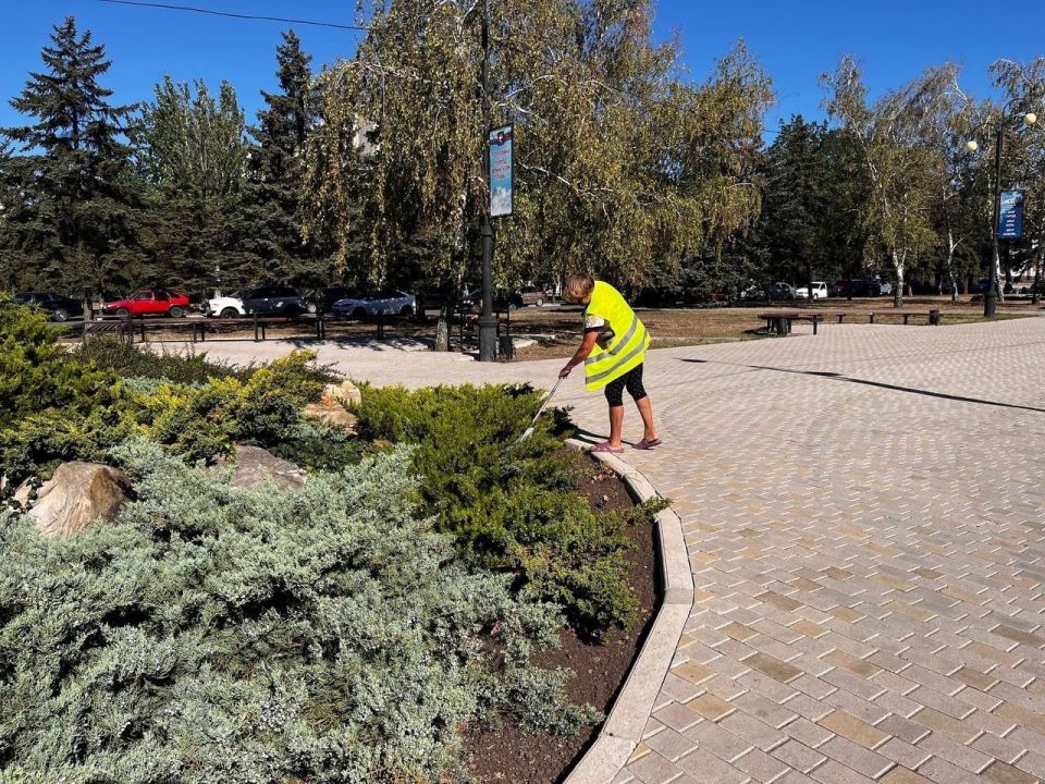 МУП «Простор» ежедневно выполняет все необходимые работы по содержанию городских улиц МУП «Простор» ежедневно выполняет все необходимые работы по содержанию городских улиц