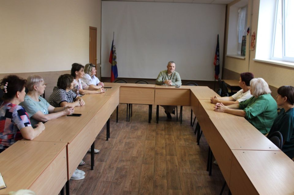 Иван Приходько: Состоялась встреча руководства администрации городского округа Горловка с трудовым коллективом Иван Приходько: Состоялась встреча руководства администрации городского округа Горловка с трудовым коллективом