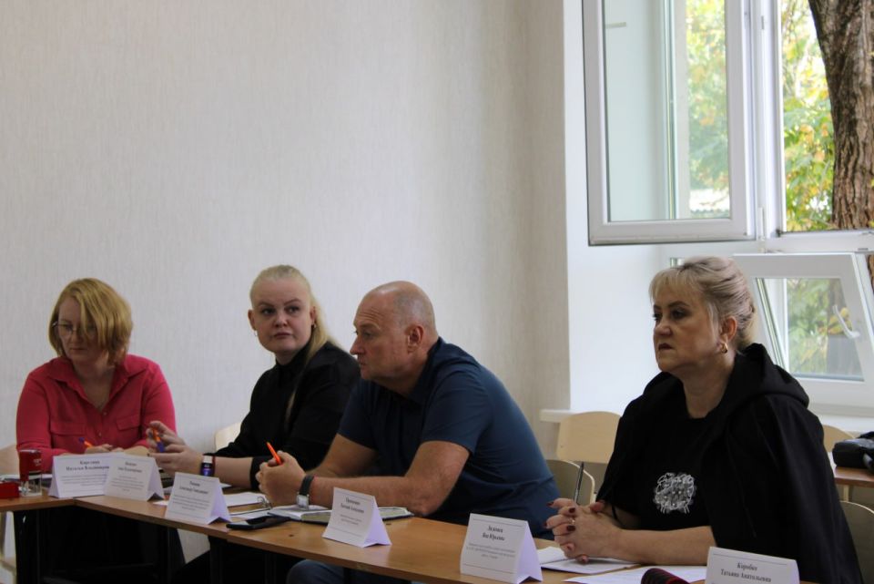 Состоялось заседание комиссии по делам несовершеннолетних и защите их прав администрации городского округа Горловка Состоялось заседание комиссии по делам несовершеннолетних и защите их прав администрации городского округа Горловка