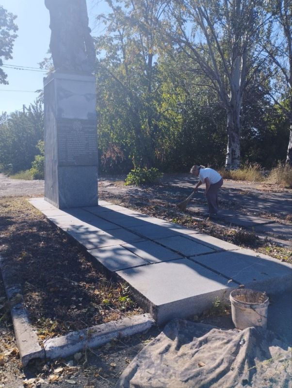 Роман Конев: В Калининском внутригородском районе города Горловка реализуется проект «Единой России» «Историческая память» Роман Конев: В Калининском внутригородском районе города Горловка реализуется проект «Единой России» «Историческая память»