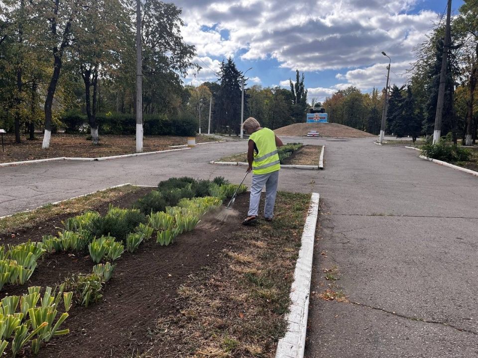 МУП «Простор» ежедневно выполняет все необходимые работы по содержанию городских улиц МУП «Простор» ежедневно выполняет все необходимые работы по содержанию городских улиц
