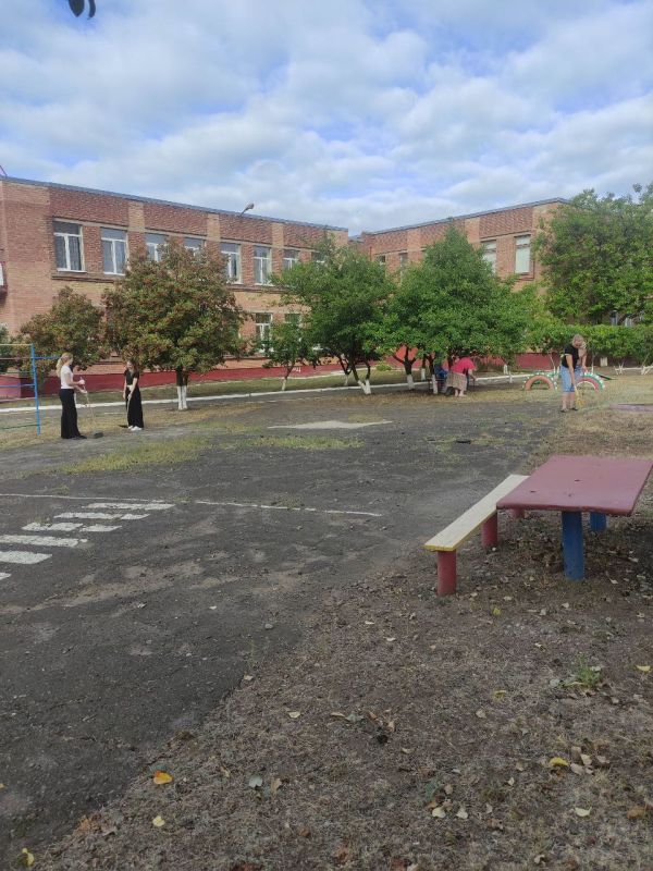 Роман Конев: В Горловке продолжается масштабный партийный проект Единой России «Городская среда» Роман Конев: В Горловке продолжается масштабный партийный проект Единой России «Городская среда»