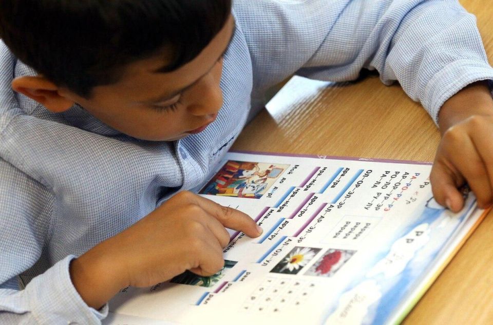 Первый иностранный школьник успешно прошел тестирование по русскому языку в Горловке