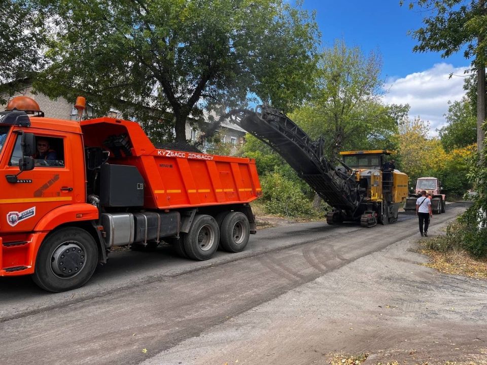 МУП «Простор» ежедневно выполняет все необходимые работы по содержанию городских улиц МУП «Простор» ежедневно выполняет все необходимые работы по содержанию городских улиц
