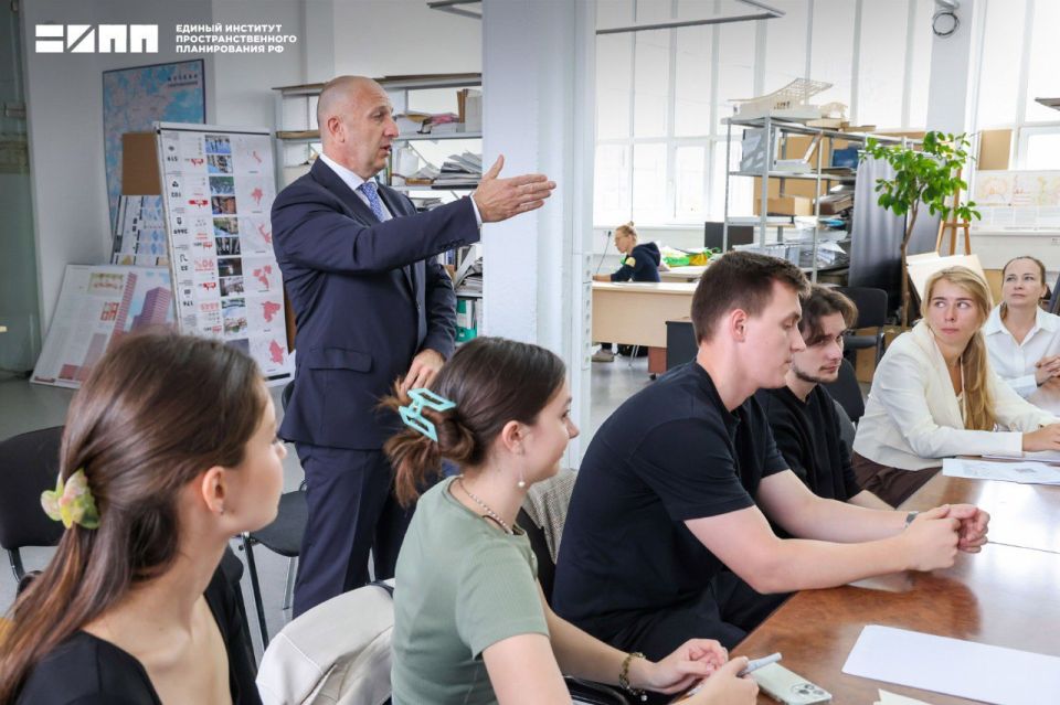 Собственные концепции территориального развития городского округа Горловка Донецкой Народной Республики подготовят студенты II курса магистратуры кафедры градостроительства Московского архитектурного института