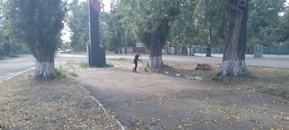 Роман Конев: В Калининском районе Горловки реализуется всероссийский партийный проект «Единой России» «Историческая память» Роман Конев: В Калининском районе Горловки реализуется всероссийский партийный проект «Единой России» «Историческая память»