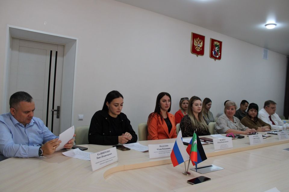 Роман Конев: Состоялось заседание постоянных комитетов Горловского городского совета Донецкой Народной Республики первого созыва Роман Конев: Состоялось заседание постоянных комитетов Горловского городского совета Донецкой Народной Республики первого созыва