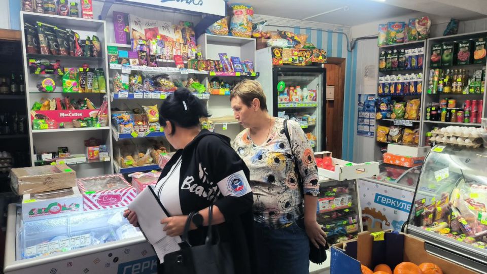 Активисты Народного контроля проверили ряд магазинов в Центрально-Городском районе Горловки Активисты Народного контроля проверили ряд магазинов в Центрально-Городском районе Горловки