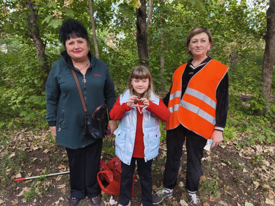 Иван Приходько: Сегодня, 6 сентября, мы провели субботник в парке Гурко в Калининском районе Горловки Иван Приходько: Сегодня, 6 сентября, мы провели субботник в парке Гурко в Калининском районе Горловки