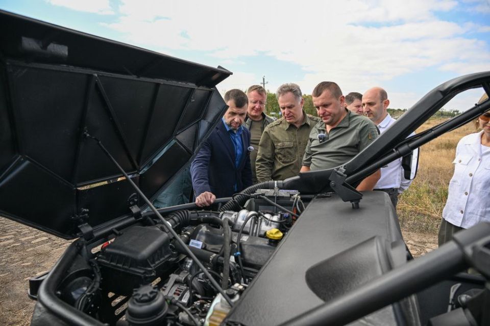 Денис Пушилин: Первый многоцелевой автовездеход «Штурм» произведен в ДНР и прошел полевые испытания Денис Пушилин: Первый многоцелевой автовездеход «Штурм» произведен в ДНР и прошел полевые испытания