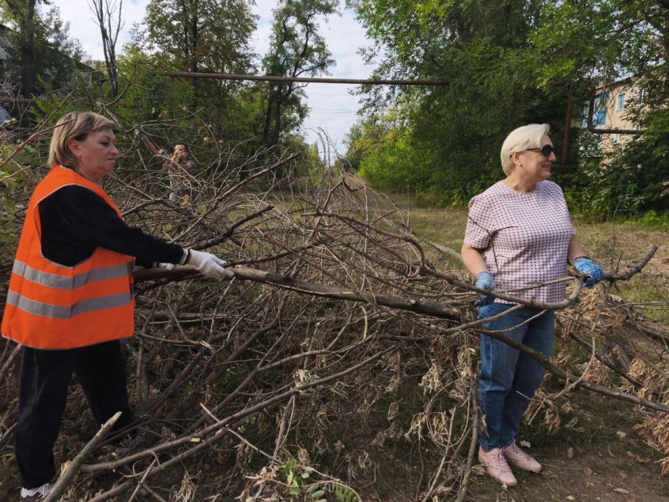 Иван Приходько: Сегодня, 6 сентября, мы провели субботник в парке Гурко в Калининском районе Горловки Иван Приходько: Сегодня, 6 сентября, мы провели субботник в парке Гурко в Калининском районе Горловки