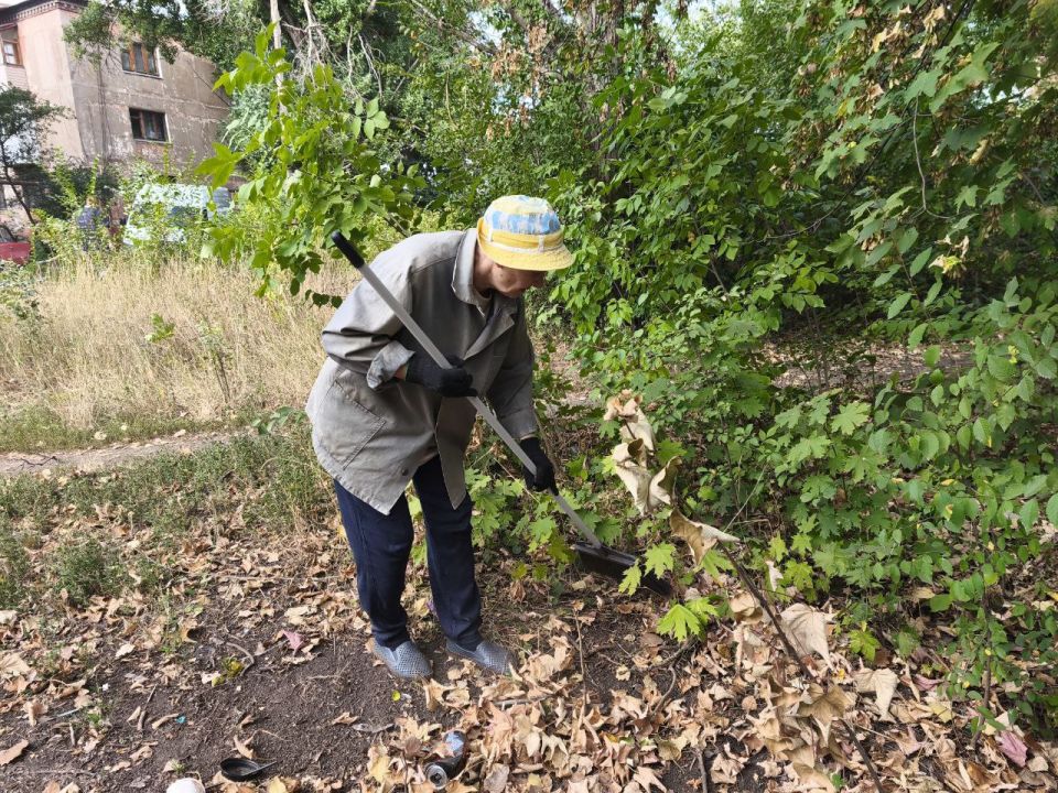 Иван Приходько: Сегодня, 6 сентября, мы провели субботник в парке Гурко в Калининском районе Горловки Иван Приходько: Сегодня, 6 сентября, мы провели субботник в парке Гурко в Калининском районе Горловки