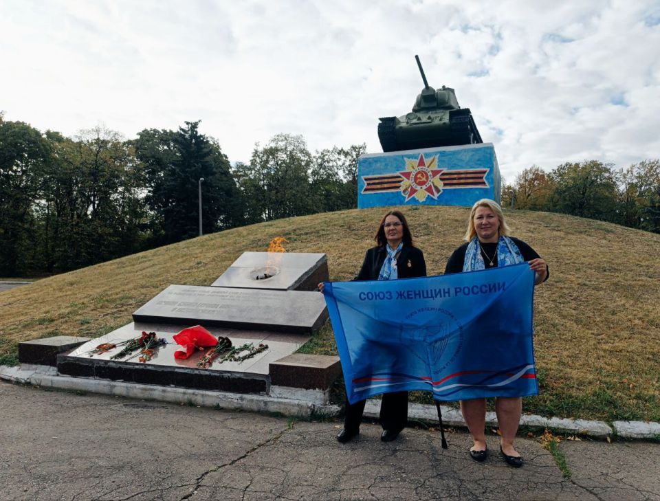 Горловка помнит своих героев: Женсовет принял участие в памятном мероприятии Горловка помнит своих героев: Женсовет принял участие в памятном мероприятии