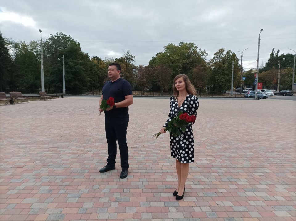 Иван Приходько: В Центрально-Городском районе возложили цветы к мемориалу Петра Горлова в честь Дня города